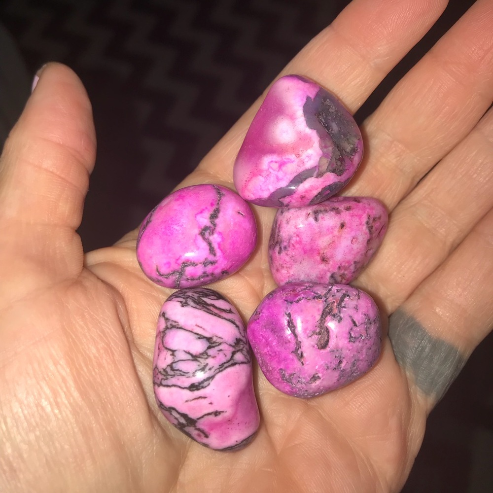 5 pink agate stones